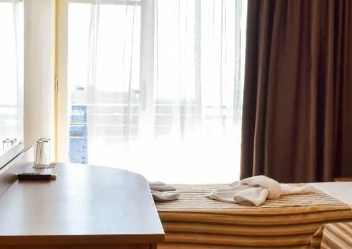 Отель Tsarevets 2*