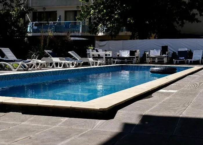 Отель Tsarevets 2*